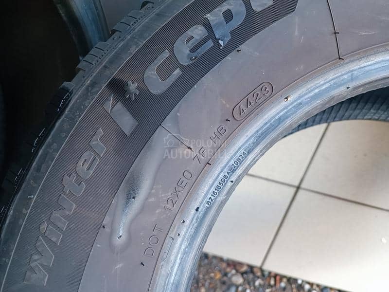 Hankook 215/70 R16 Zimska
