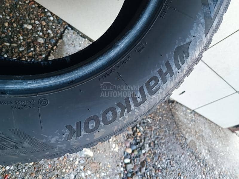 Hankook 215/70 R16 Zimska