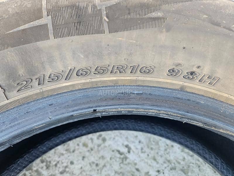 Nexen 215/65 R16 Zimska