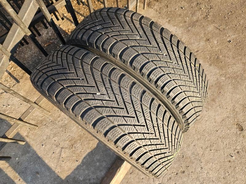 Pirelli 195/65 R15 Sve sezone