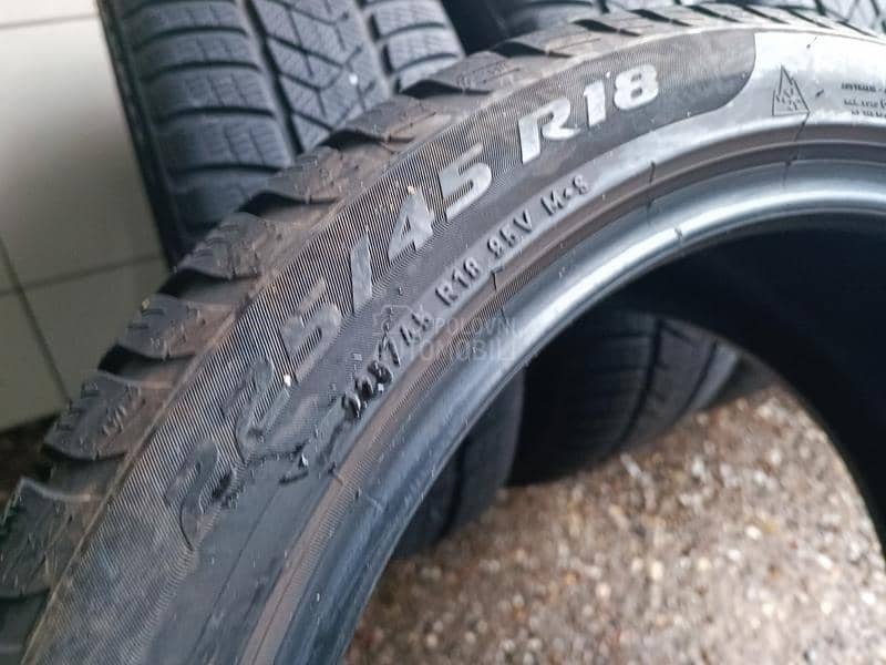 Pirelli 225/45 R18 Zimska