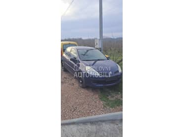 far branik krilo hauba za Renault Clio od 2006. do 2009. god.