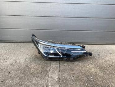 Desni Far e16 za Toyota Corolla od 2016. do 2019. god.