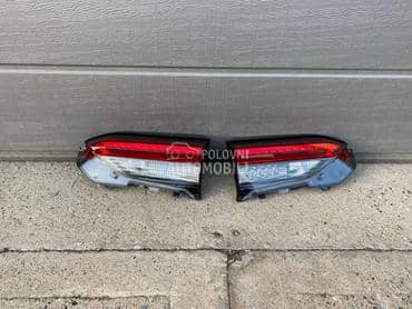 Leva Desna Unutrasnja Lampa za Toyota RAV 4 od 2018. do 2024. god.