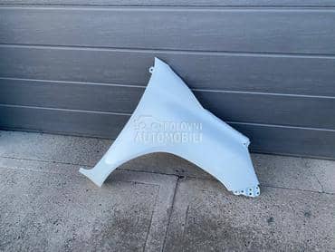 Desno Krilo Blatobran za Toyota Hilux od 2015. do 2020. god.