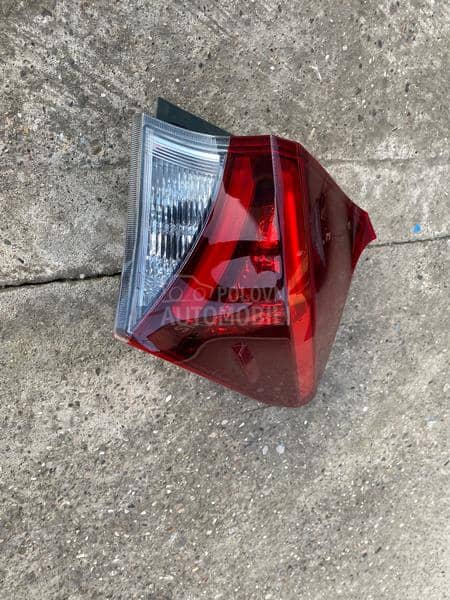 Zadnja Desna Stop Lampa II e18