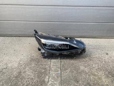 Desni Far za Toyota Yaris Cross od 2020. do 2025. god.