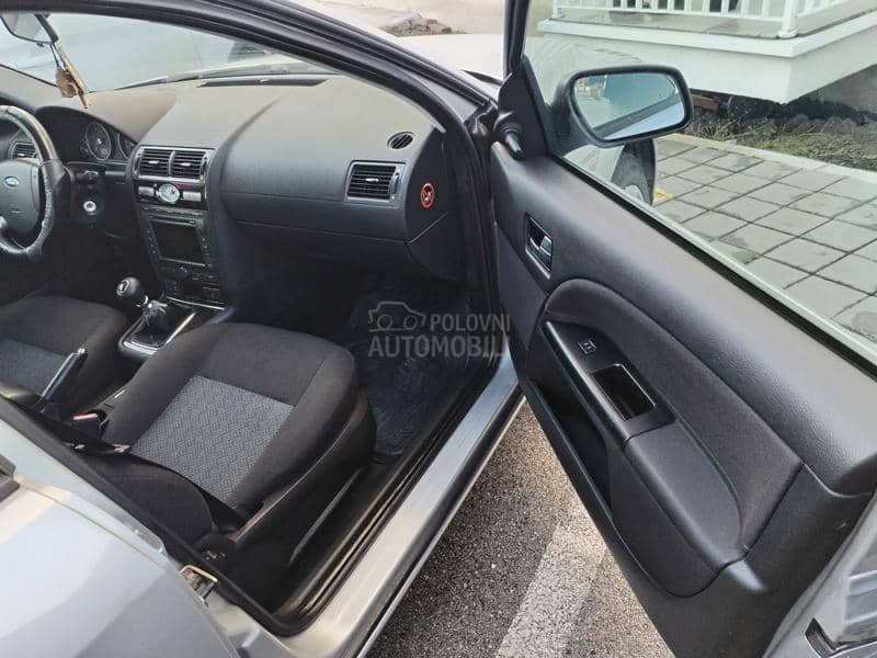 Ford Mondeo 