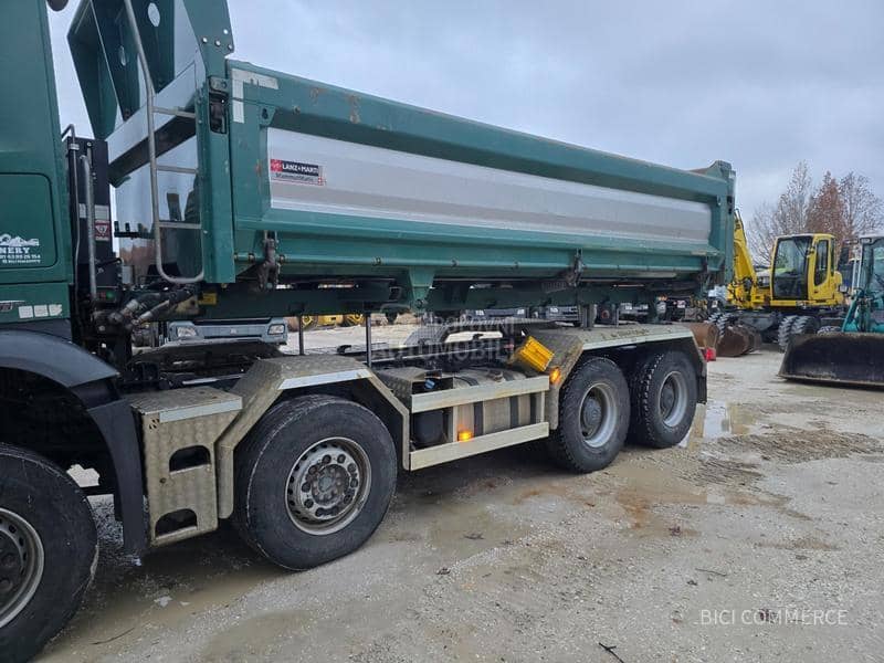 Mercedes Benz Arocs 3245