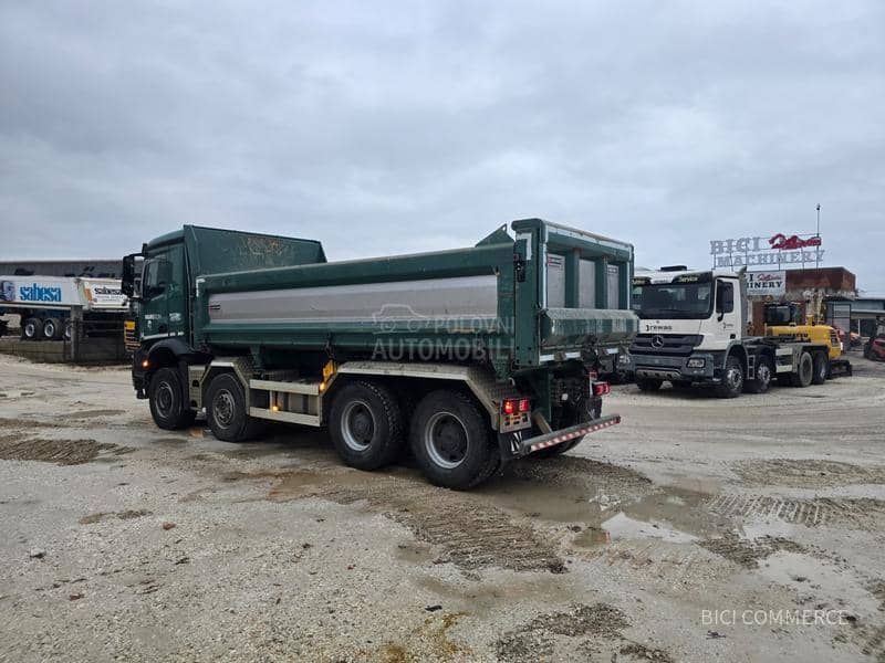 Mercedes Benz Arocs 3245