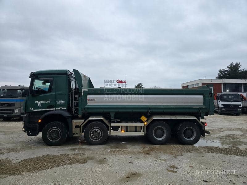 Mercedes Benz Arocs 3245