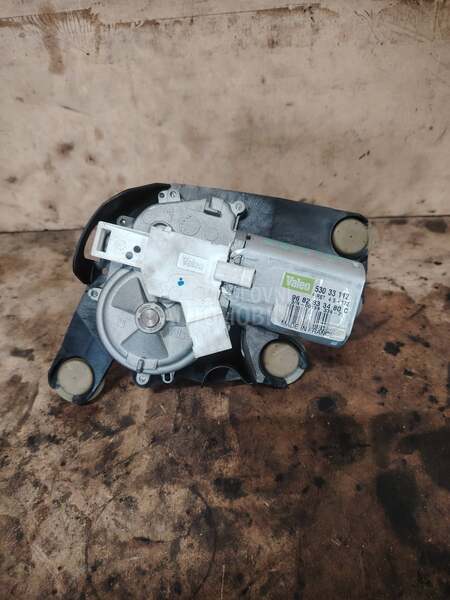 Motor zadnjeg brisaca
