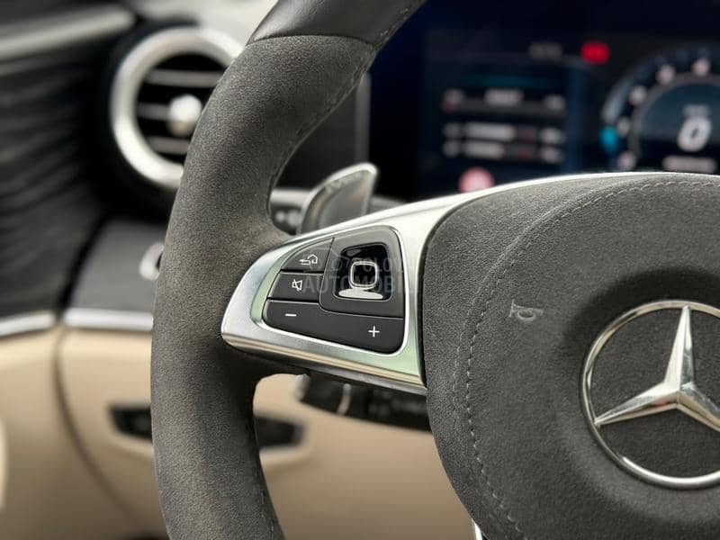 Mercedes Benz E 43 AMG 