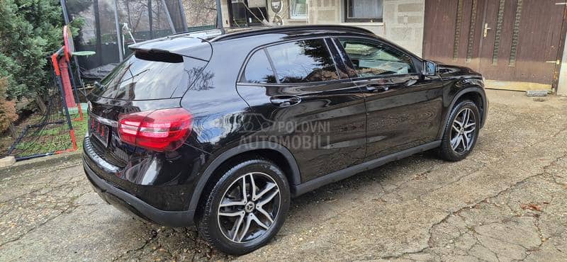 Mercedes Benz GLA 200 