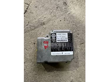 airbag centrala za Volkswagen Passat B7