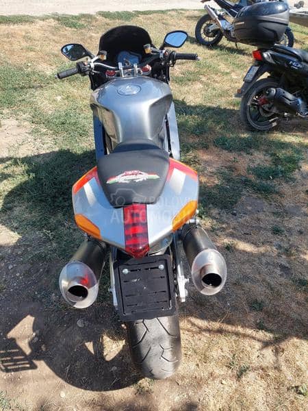 Aprilia RSV 1000 R CH