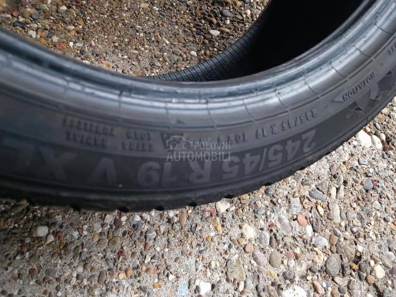 Semperit 245/45 R19 Zimska