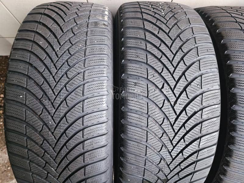 Semperit 245/45 R19 Zimska