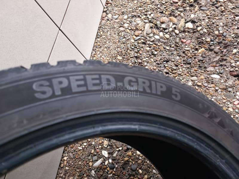 Semperit 245/45 R19 Zimska