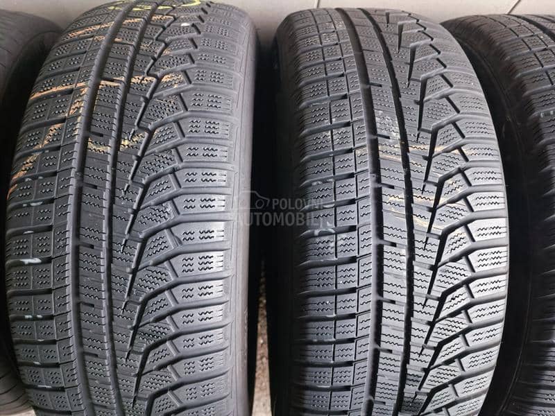 Hankook 225/60 R17 Zimska