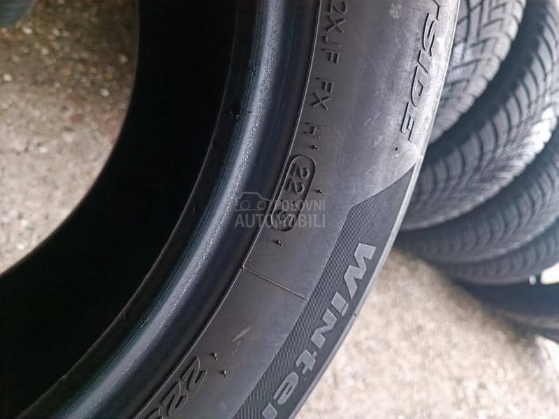 Hankook 225/60 R17 Zimska