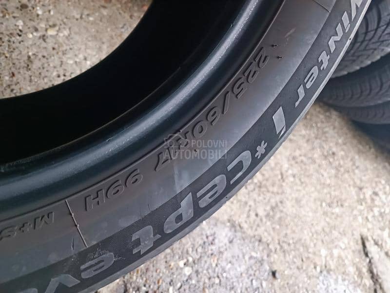 Hankook 225/60 R17 Zimska