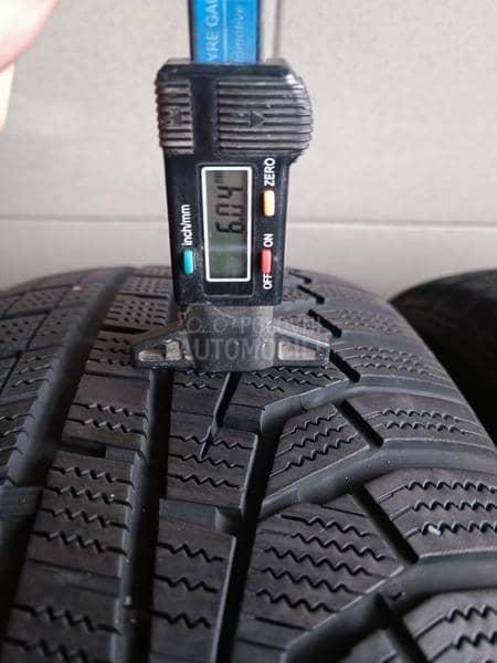 Hankook 225/60 R17 Zimska