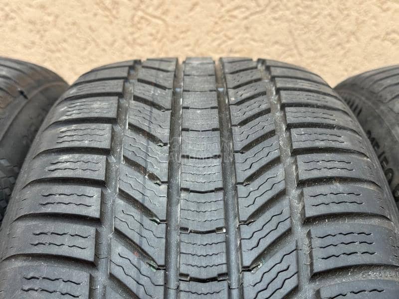 Continental 215/50 R18 Zimska