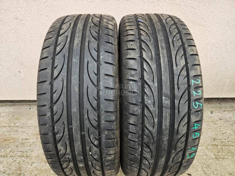 Hankook 225/45 R19 Letnja