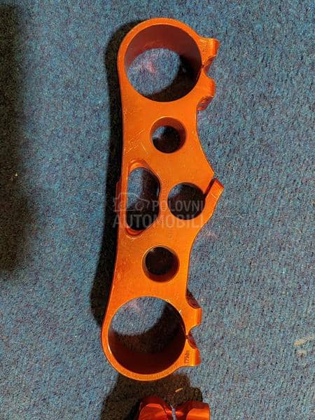 Most za KTM 450 Triple Clamp
