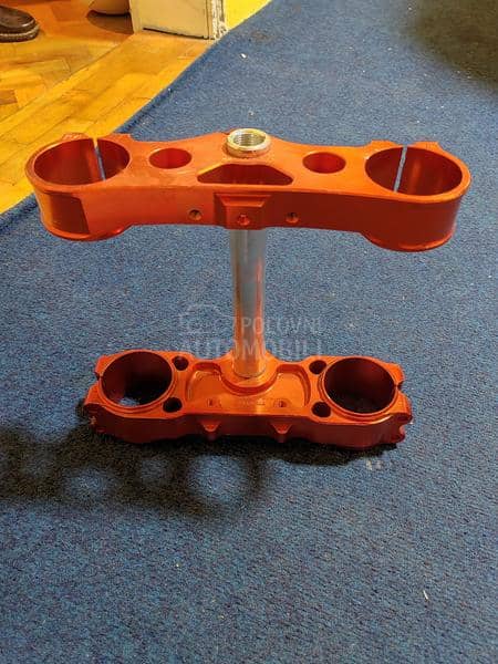 Most za KTM 450 Triple Clamp