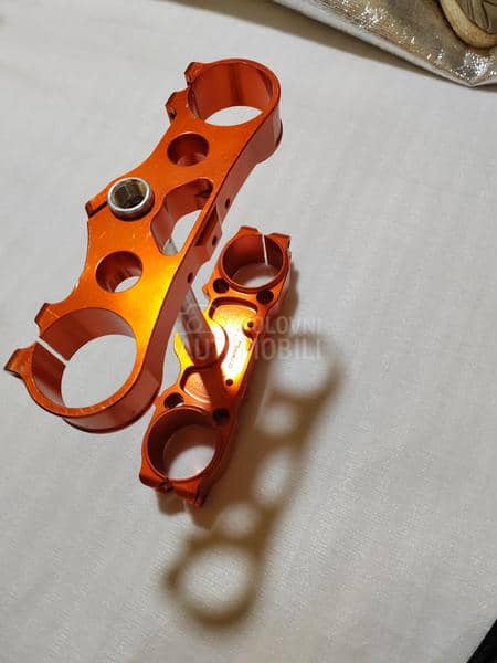 Most za KTM 450 Triple Clamp