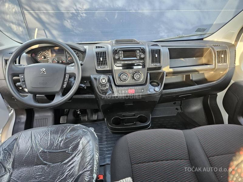 Peugeot Boxer CHCAB 435 L4 2.2H 140