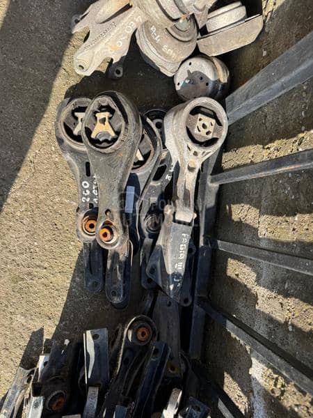 nosac motora menjaca