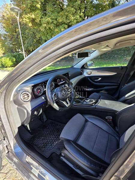 Mercedes Benz E 220 prava kilometraza