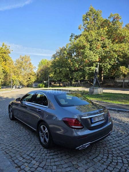 Mercedes Benz E 220 prava kilometraza