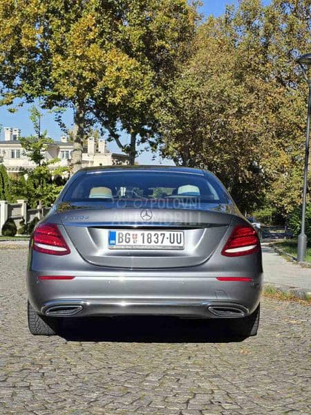 Mercedes Benz E 220 prava kilometraza