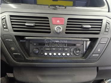 centralna resetka ventilacije za Citroen C4 Picasso od 2006. do 2013. god.