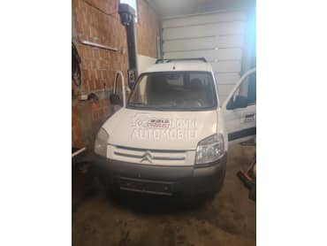 Citroen Berlingo 2002. god. -  kompletan auto u delovima