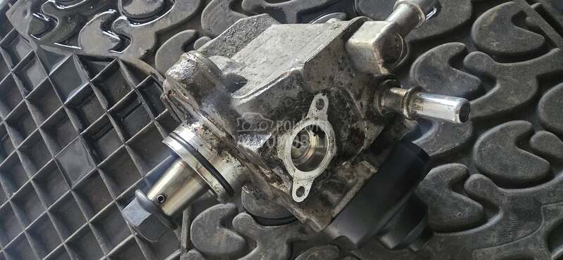 bosch pumpa 33100-2F000