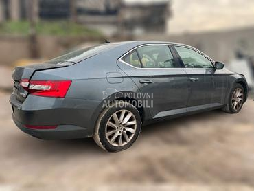 POLUSTRANICA za Škoda Superb