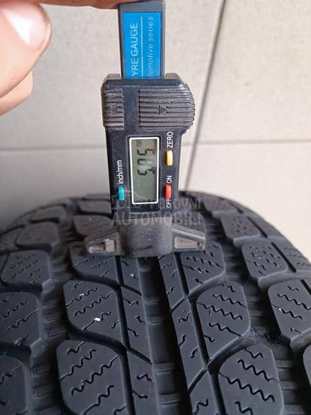 Syron 215/65 R16 Zimska