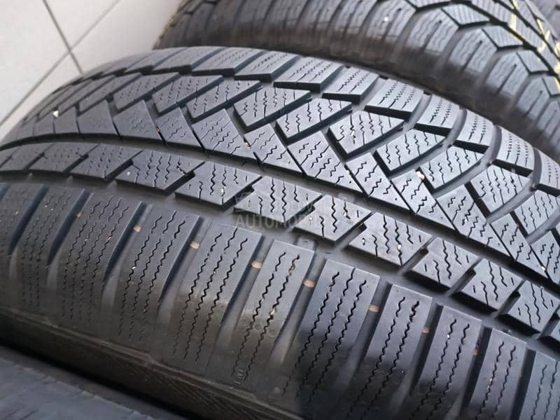Continental 235/65 R17 Zimska