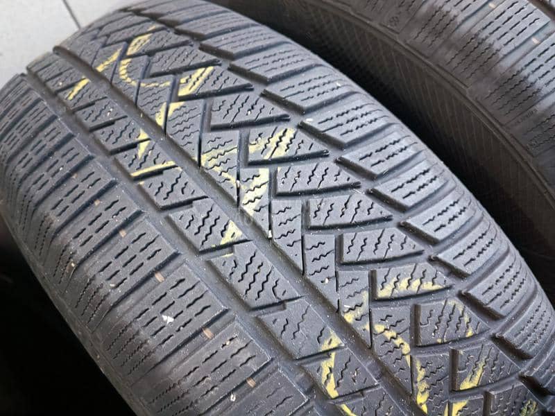 Continental 235/65 R17 Zimska