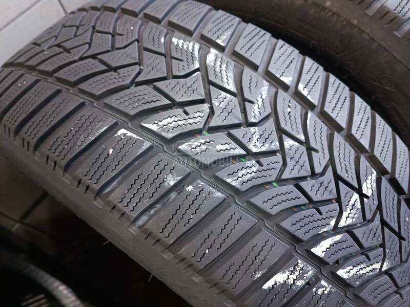 Dunlop 205/55 R17 Zimska