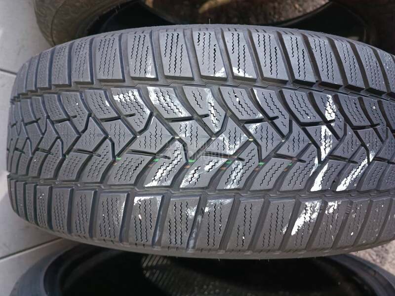 Dunlop 205/55 R17 Zimska