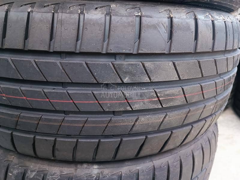 Bridgestone 215/50 R17 Letnja