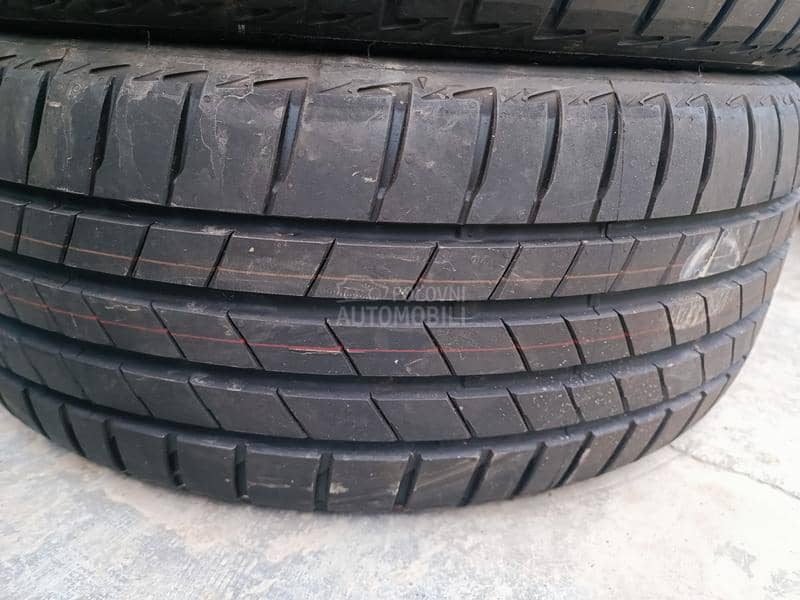 Bridgestone 215/50 R17 Letnja