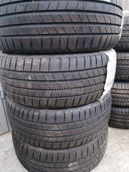 Bridgestone 215/50 R17 Letnja