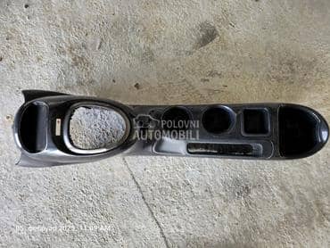 Centralna konzola Nismo za Nissan Juke